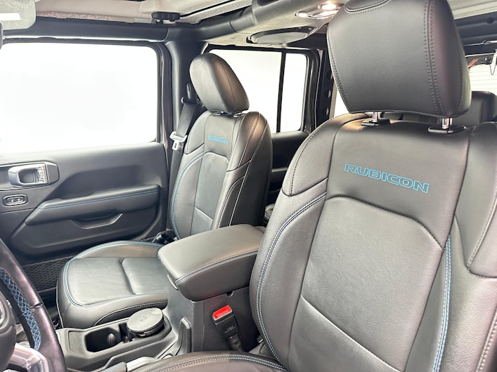 Vehicle image JEEP WRANGLER