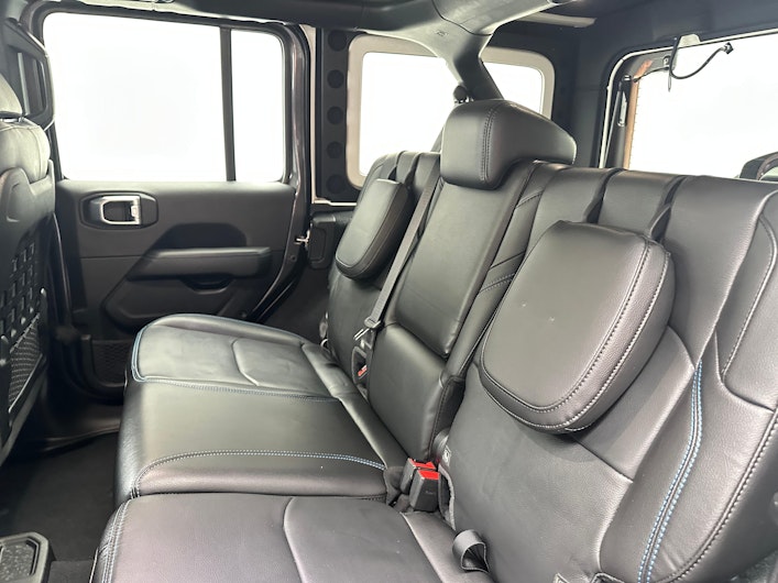 Vehicle image JEEP WRANGLER