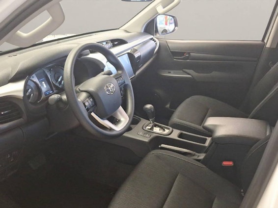 Vehicle image 8 Vehicle image 8