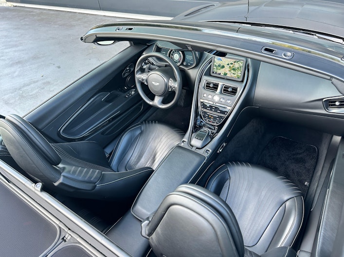 Vehicle image ASTON MARTIN DB11