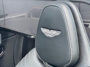 Vehicle image ASTON MARTIN DB11 Volante 4.0 V8 Bi-Turbo