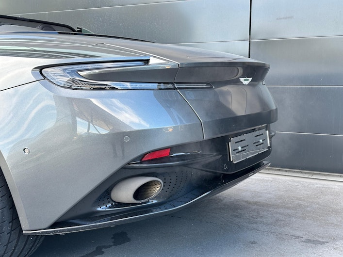 Vehicle image ASTON MARTIN DB11