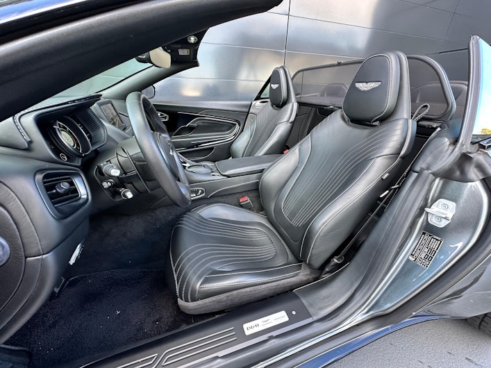 Vehicle image ASTON MARTIN DB11