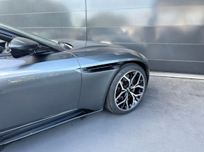 Vehicle image ASTON MARTIN DB11 Volante 4.0 V8 Bi-Turbo