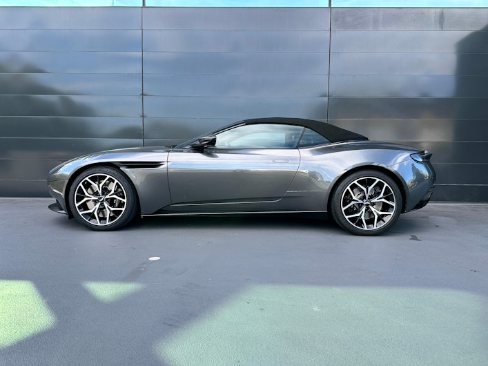 Vehicle image ASTON MARTIN DB11