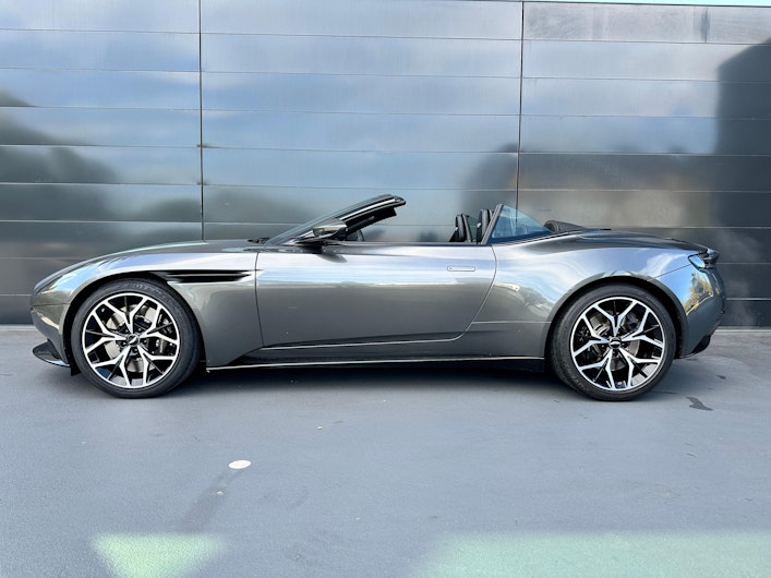 Vehicle image ASTON MARTIN DB11