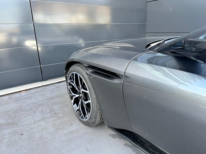 Vehicle image ASTON MARTIN DB11