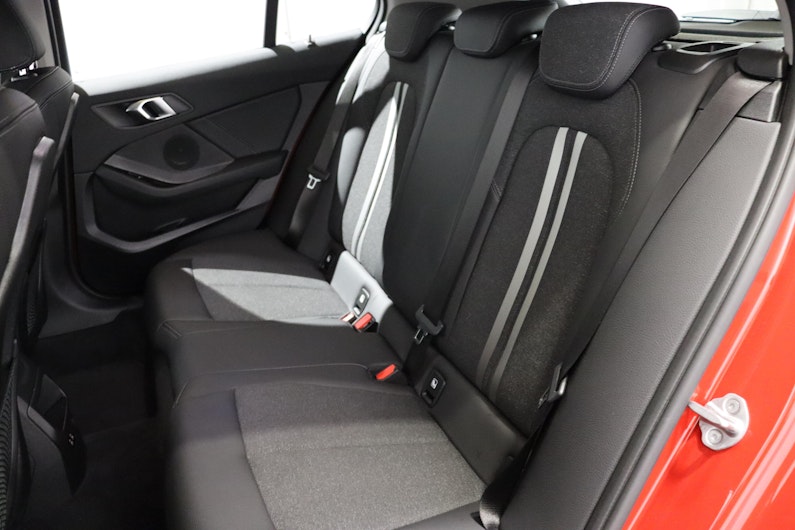 Vehicle image BMW 1 SERIES