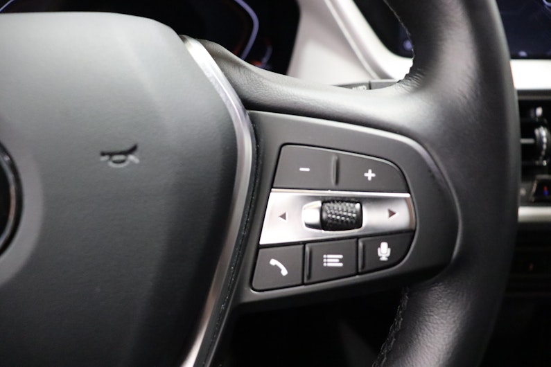 Vehicle image BMW 1 SERIES