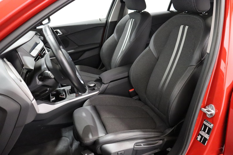 Vehicle image BMW 1 SERIES