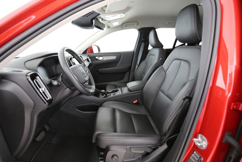 Vehicle image VOLVO XC40