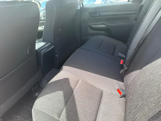 Toyota Hilux Double Cab.-Chassis 2.4 D-4D 150 Comfort