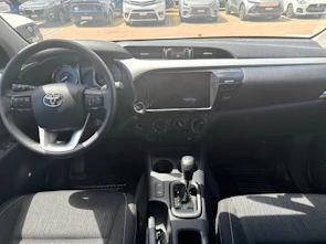 Fahrzeugbild TOYOTA Hilux Double Cab.-Chassis 2.4 D-4D 150 Comfort