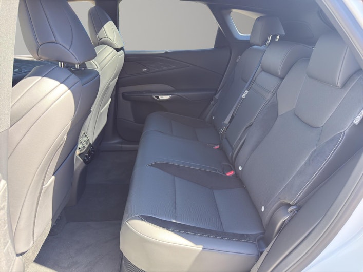 Vehicle image LEXUS RX