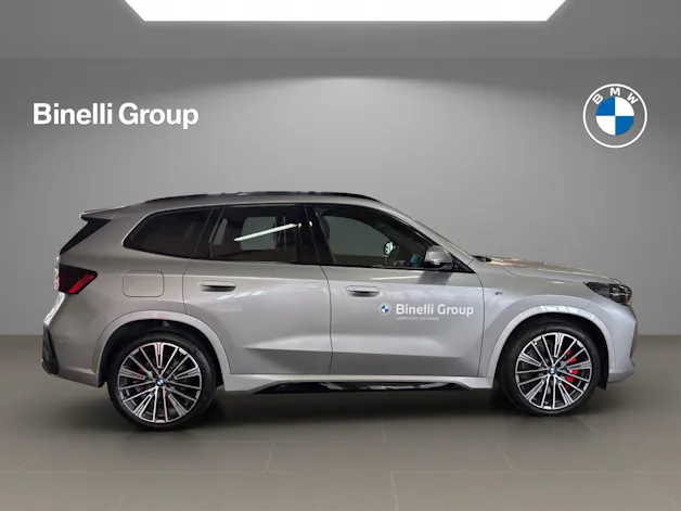 BMW X1 23d xDrive paddles