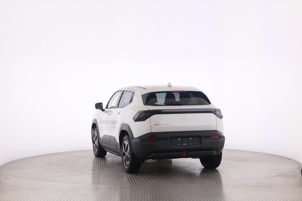 Vehicle image 10 Vehicle image 10