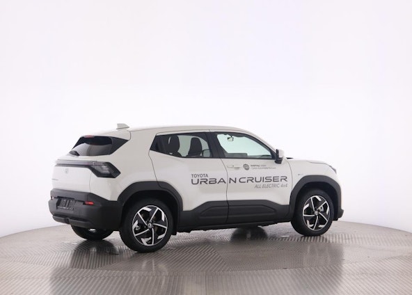 Vehicle image 15 Vehicle image 15