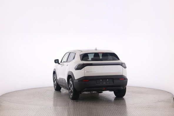 Vehicle image 14 Vehicle image 14