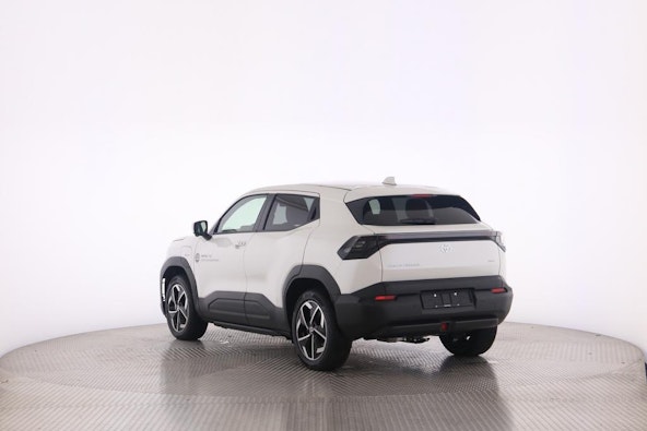 Vehicle image 13 Vehicle image 13