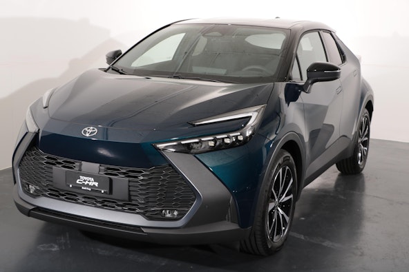 First vehicle image