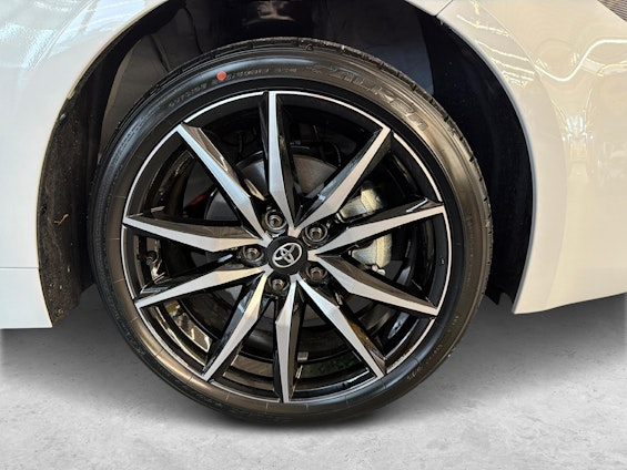 Vehicle image 12 Vehicle image 12