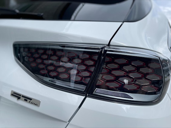 Vehicle image 15 Vehicle image 15