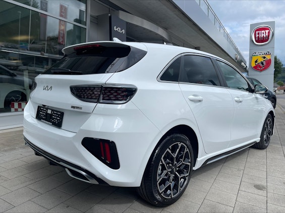 Vehicle image 17 Vehicle image 17