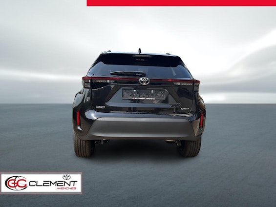 Vehicle image 6