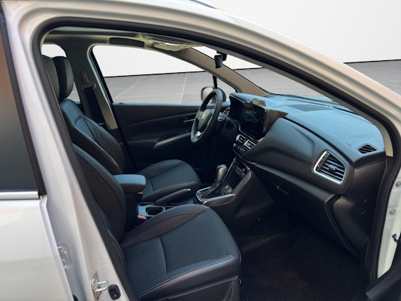 Vehicle image 8 Vehicle image 8