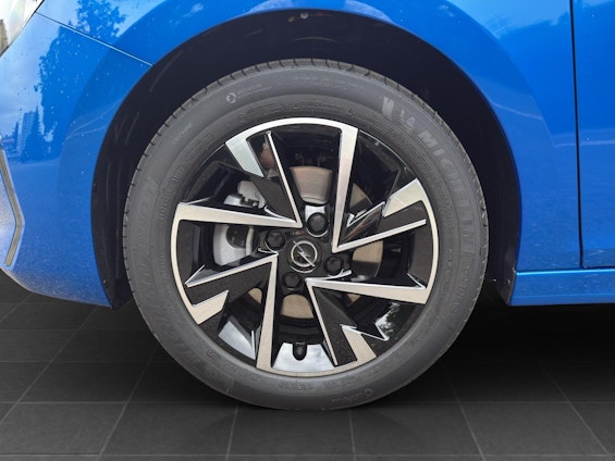 Vehicle image 10 Vehicle image 10