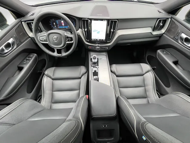 Volvo XC60 2.0 B5 MH Plus Dark AWD