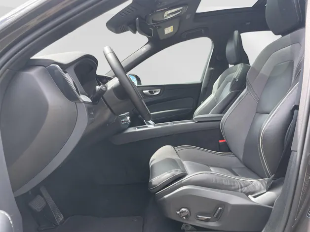 Volvo XC60 2.0 T6 TE Plus Dark eAWD