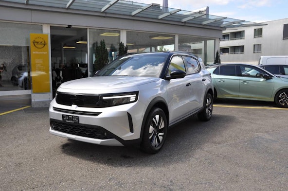 First vehicle image