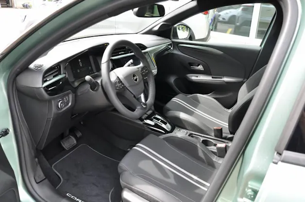 Opel Corsa 1.2 T Hybrid Sporthilfe