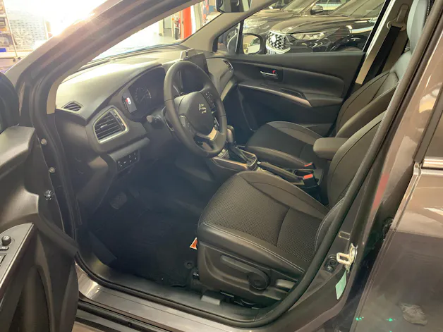 Suzuki S-Cross 1.4 T Compact Top Hybrid 4x4