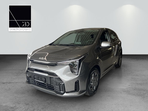 First vehicle image