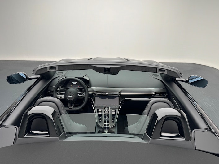 Vehicle image ASTON MARTIN V12 Vantage