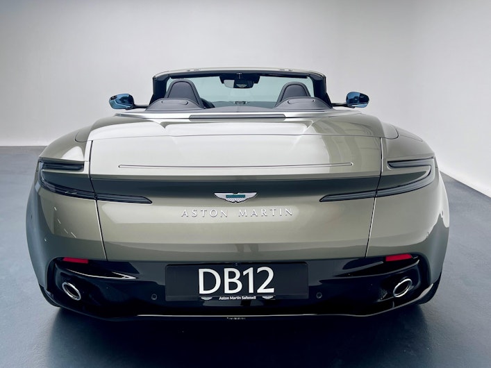 Vehicle image ASTON MARTIN DB12