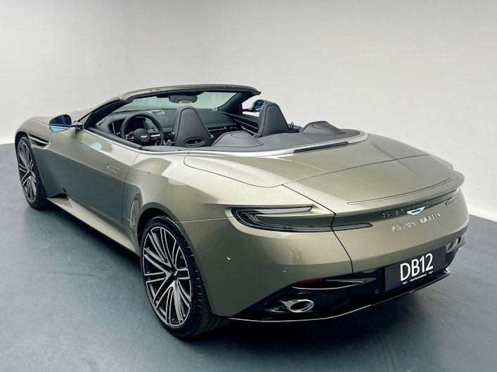 Vehicle image ASTON MARTIN DB12