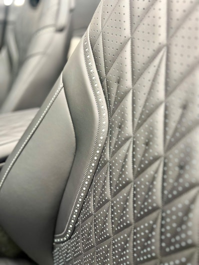 Vehicle image ASTON MARTIN DB12