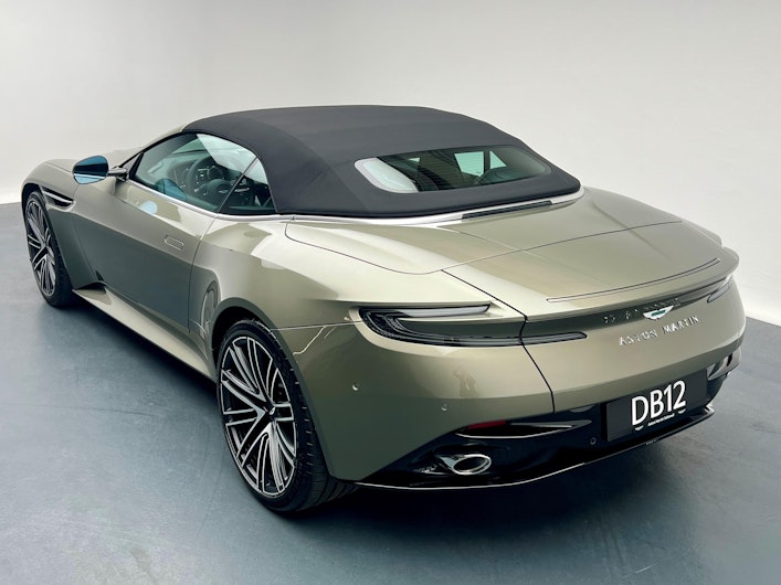 Vehicle image ASTON MARTIN DB12