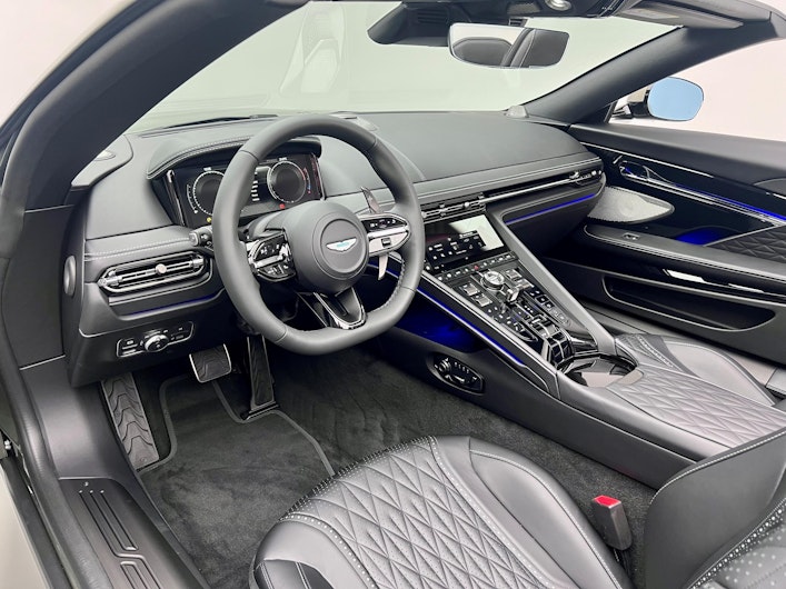 Vehicle image ASTON MARTIN DB12