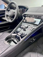 Vehicle image ASTON MARTIN DB12 Volante 4.0 V8 Bi-Turbo