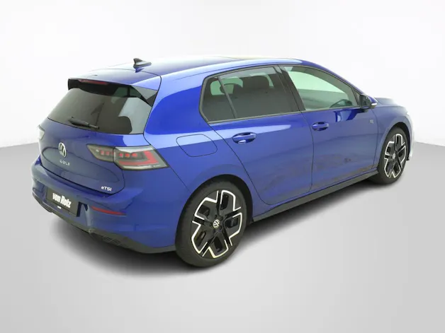 VW Golf VIII 1.5 eTSI R-Line DSG
