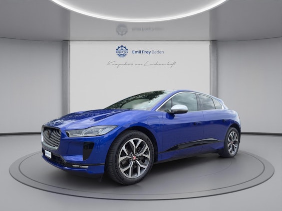 First vehicle image
