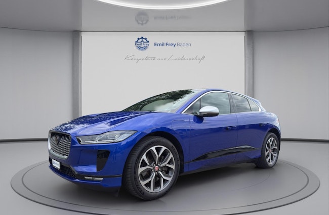 First vehicle image First vehicle image