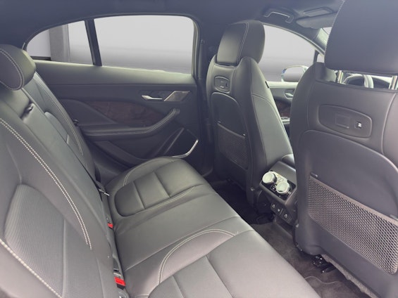 Vehicle image 15 Vehicle image 15