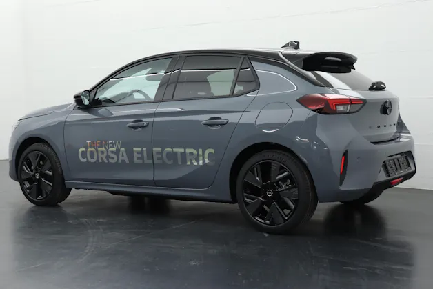 Opel Corsa-e 156 GS