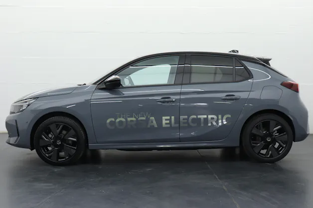 Opel Corsa-e 156 GS