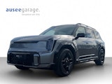 First vehicle image